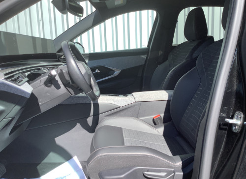 Peugeot 3008 Nouveau Hybrid 136 e-DCS6 Allure