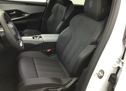 Peugeot 3008 Nouveau Hybrid 145 e-DCS6 GT