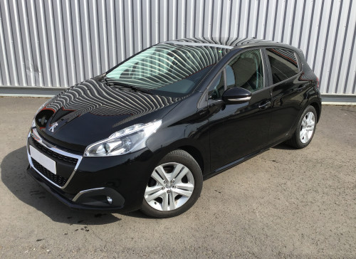 Peugeot 208 PureTech 82ch S&S BVM5 Signature