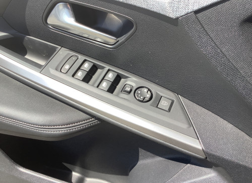 Peugeot 5008 Nouveau Hybrid 136 e-DCS6 Allure