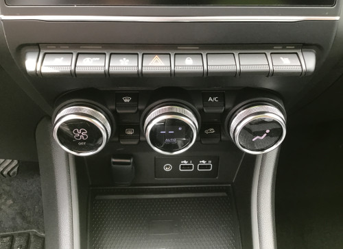 Renault CAPTUR mild hybrid 140 EDC Techno