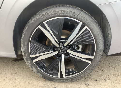 Peugeot 308 SW BlueHDi 130ch S&S EAT8 GT