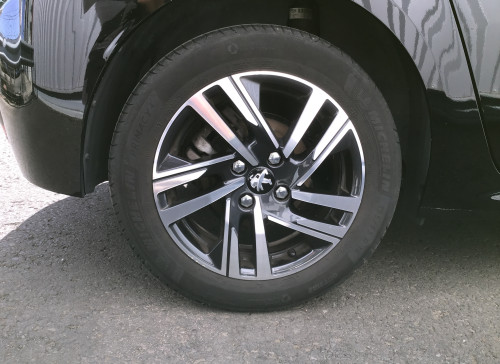Peugeot 208 PureTech 100 S&S BVM6 Allure Pack
