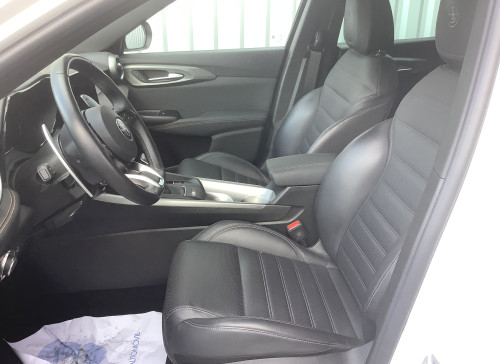 Alfa Romeo TONALE Nouveau 1.5 Hybrid 160 ch VGT TCT7 Veloce