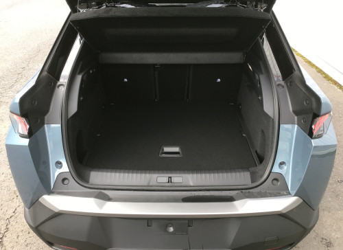 Peugeot 3008 Nouveau Hybrid 136 e-DCS6 GT