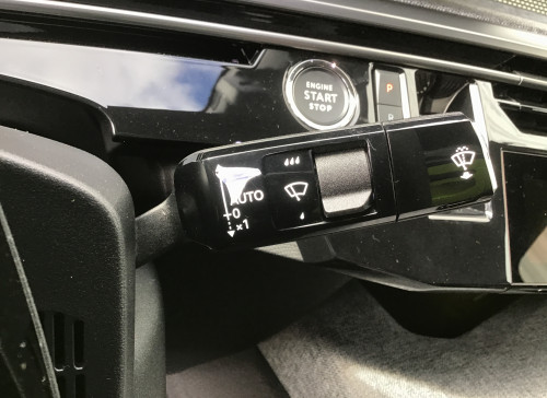 Peugeot 3008 Nouveau Hybrid 136 e-DCS6 GT