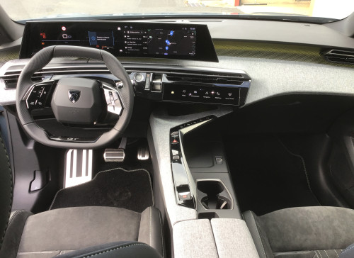 Peugeot 3008 Nouveau Hybrid 136 e-DCS6 GT