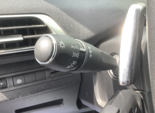 Peugeot 3008 Hybrid 136 e-DCS6 Allure Pack