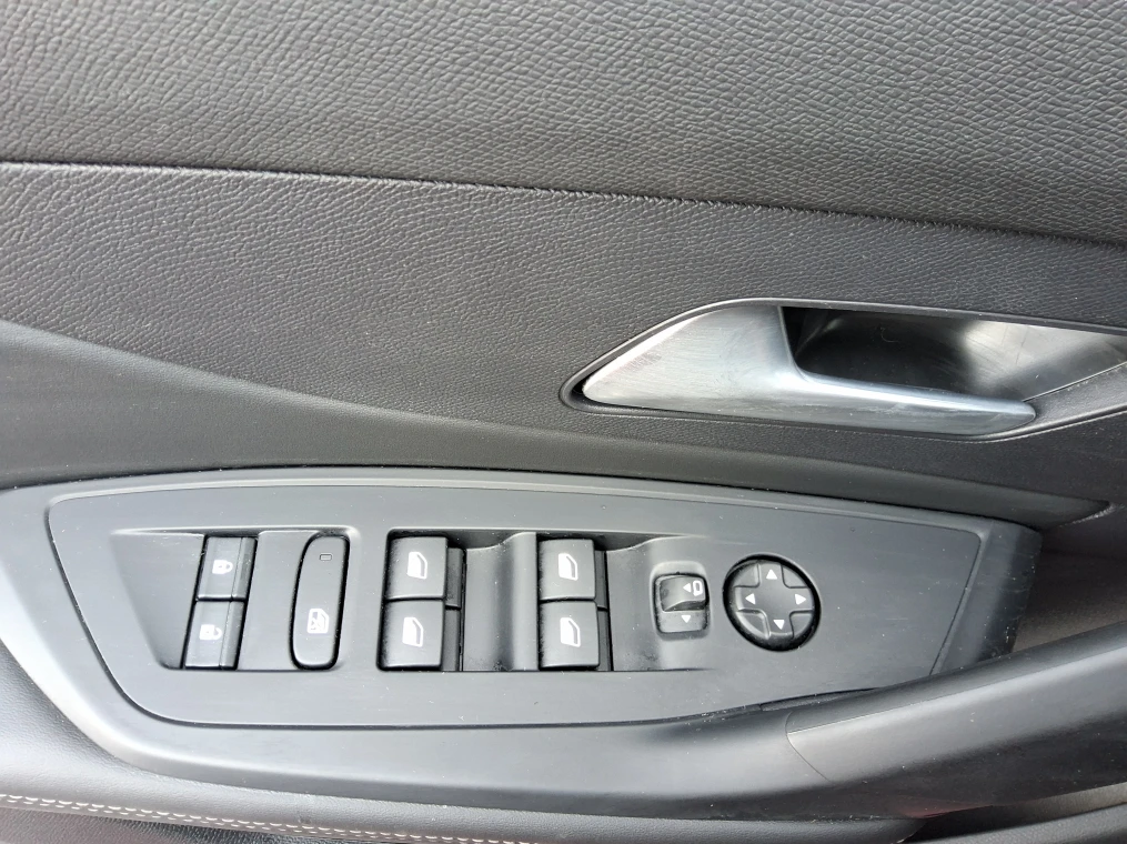 Peugeot 308 SW Hybrid 145 e-DCS6 Allure