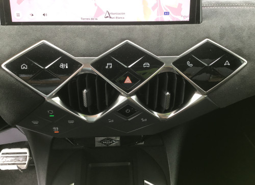 DS DS 3 Nouveau PureTech 130 EAT8 Performance Line+