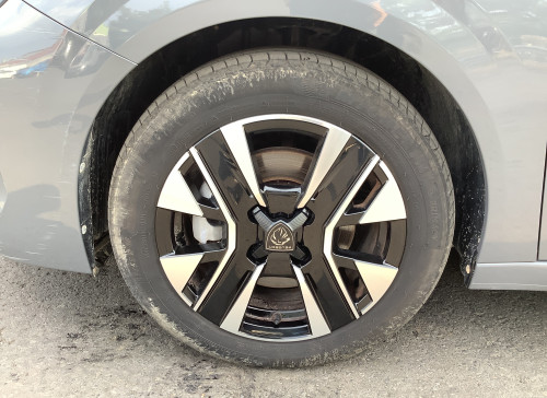 Peugeot 208 Nouvelle Hybrid 100 e-DCS6 Allure