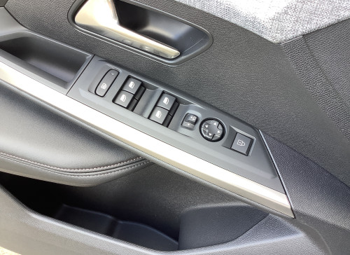 Peugeot 5008 Nouveau Hybrid 145 ch e-DCS6 Allure