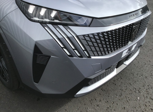 Peugeot 3008 Nouveau Hybrid 136 e-DCS6 GT
