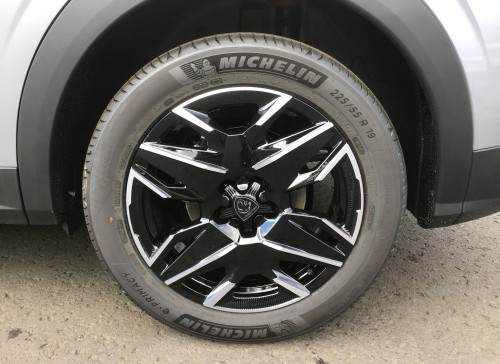 Peugeot 3008 Nouveau Hybrid 136 e-DCS6 GT