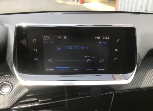 Peugeot 208 PureTech 100 S&S EAT8 Allure