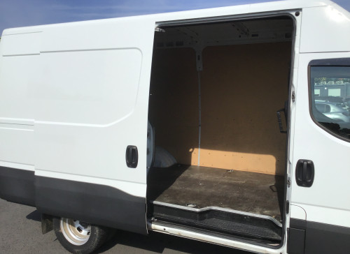 IVECO DAILY FOURGON FGN 35 C 14 V12 H2 QUAD-TOR BVM6