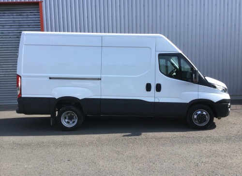 IVECO DAILY FOURGON FGN 35 C 14 V12 H2 QUAD-TOR BVM6