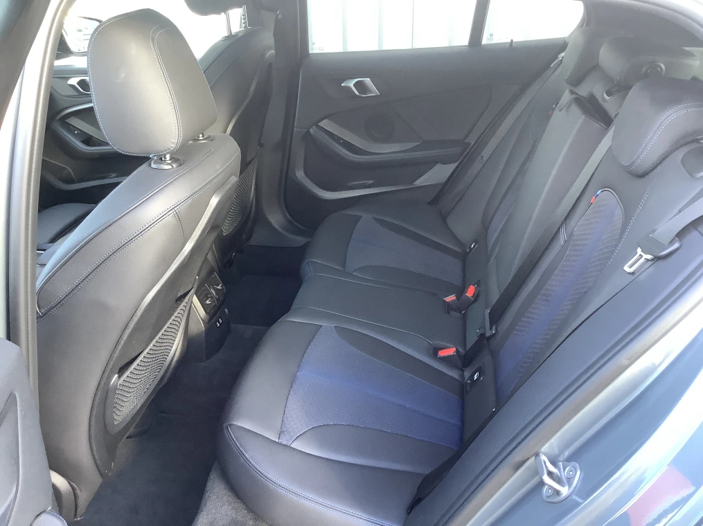 BMW SERIE 1 F40 118d 150 ch BVA8 M Sport