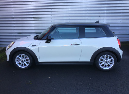 MINI HATCH 3 PORTES F56 LCI Cooper 136 ch BVA7