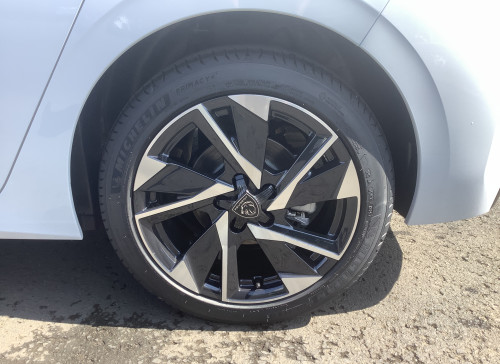 Peugeot 308 Nouvelle BlueHDi 130ch S&S EAT8 Allure