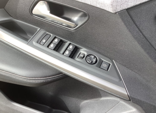 Peugeot 3008 Nouveau Hybrid 136 e-DCS6 Allure