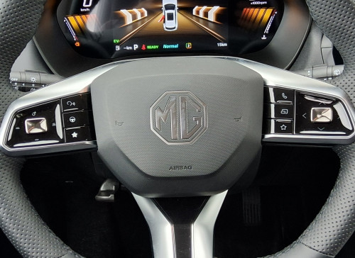 MG Motor ZS Nouveau 1.5 L Hybrid+ 197 ch Luxury