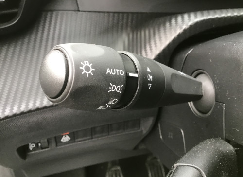 Peugeot 208 PureTech 100 S&S BVM6 Allure Pack
