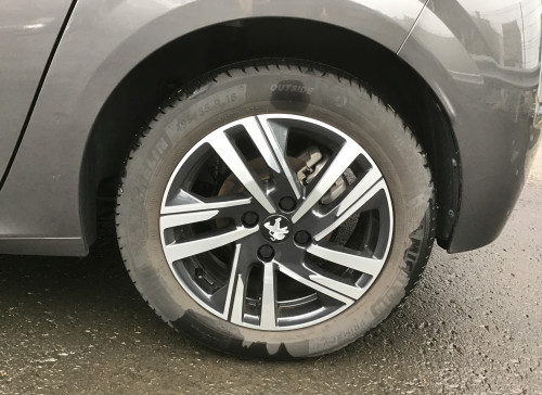 Peugeot 208 PureTech 100 S&S BVM6 Allure Pack