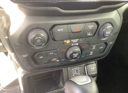 Jeep RENEGADE Nouveau 1.5 Turbo T4 130 ch BVR7 e-Hybrid Altitude