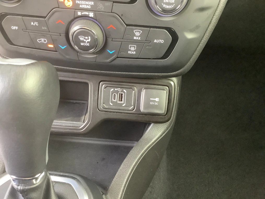 Jeep RENEGADE 1.5 Turbo T4 130 ch BVR7 e-Hybrid Altitude