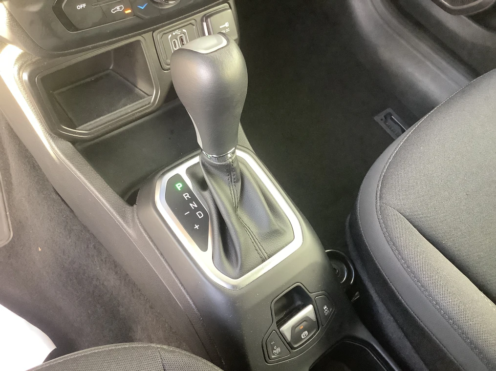 Jeep RENEGADE 1.5 Turbo T4 130 ch BVR7 e-Hybrid Altitude