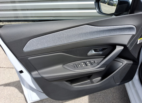 Peugeot 308 DIESEL Nouvelle BlueHDi 130ch S&S EAT8 Allure
