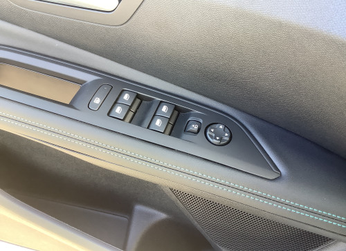 Peugeot 3008 Hybrid 136 e-DCS6 Allure Pack