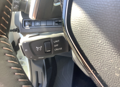 Peugeot 3008 Hybrid 136 e-DCS6 Allure Pack
