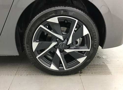 Peugeot 308 Nouvelle BlueHDi 130ch S&S EAT8 Allure
