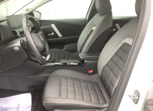 Citroën C4 Hybride 136 e-DCS6 Plus