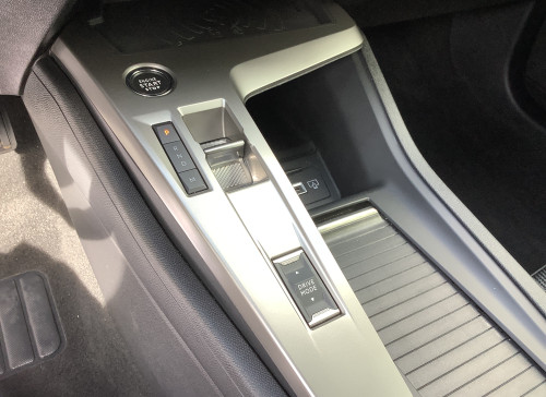 Peugeot 408 Hybrid 136 e-DCS6 Allure