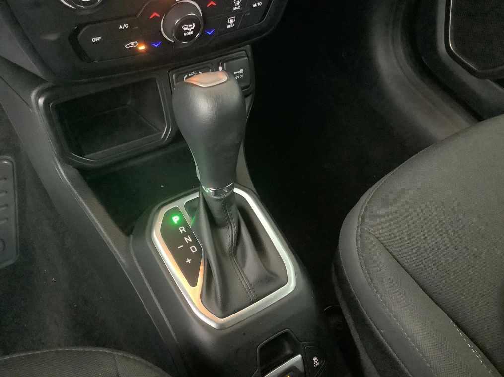 Jeep RENEGADE 1.5 Turbo T4 130 ch BVR7 e-Hybrid Altitude