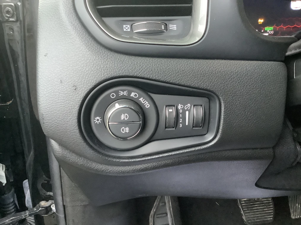 Jeep RENEGADE 1.5 Turbo T4 130 ch BVR7 e-Hybrid Altitude