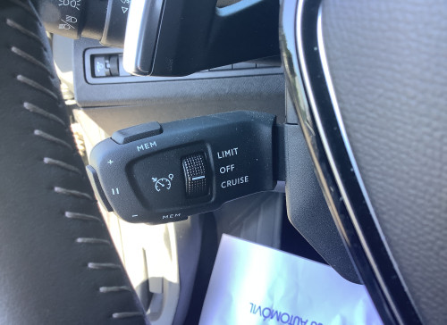Peugeot 3008 Hybrid 180 e-EAT8 Allure Pack