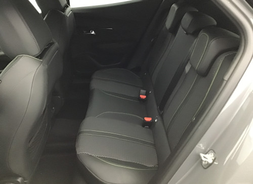 Peugeot 2008 Nouveau Hybrid 145 e-DCS6 GT