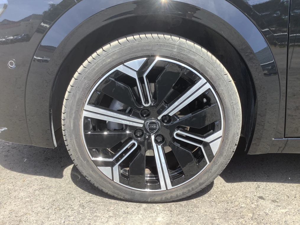 Lancia YPSILON 1.2 Ibrida 100ch eDCT6 LX