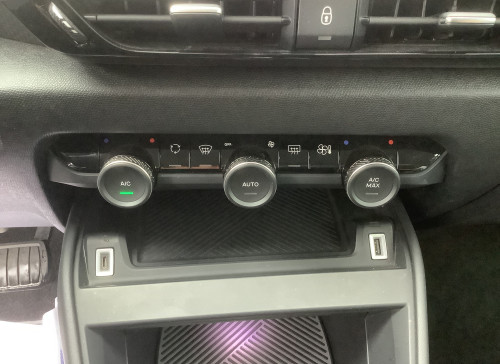 Citroën C4 PureTech 130 S&S EAT8 Shine