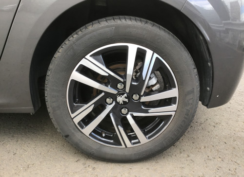 Peugeot 208 PureTech 100 S&S BVM6 Allure Pack