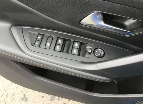 Peugeot 308 Nouvelle PureTech 130ch S&S EAT8 Allure Pack