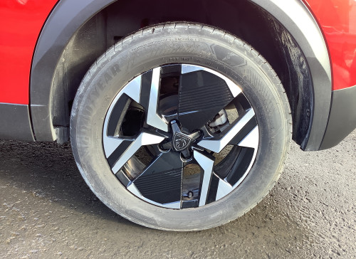 Peugeot 2008 Nouveau PureTech 130 S&S EAT8 Allure