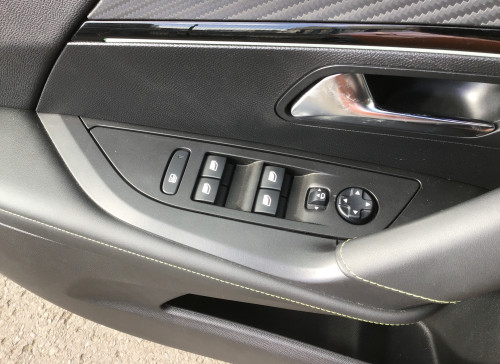 Peugeot 2008 PureTech 130 S&S EAT8 GT Line