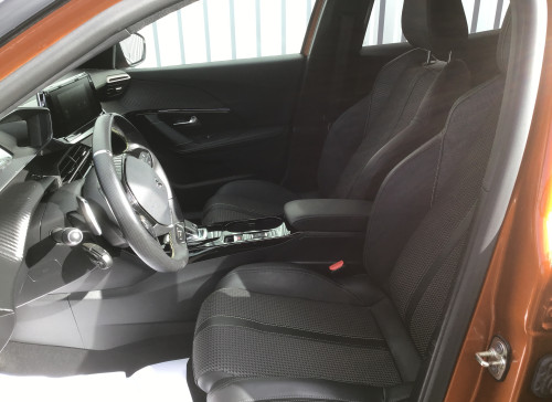 Peugeot 2008 PureTech 130 S&S EAT8 GT Line