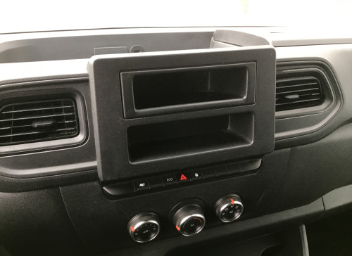 Renault MASTER FOURGON Nouveau FGN TRAC F3300 L2H2 DCI 135 CONFORT