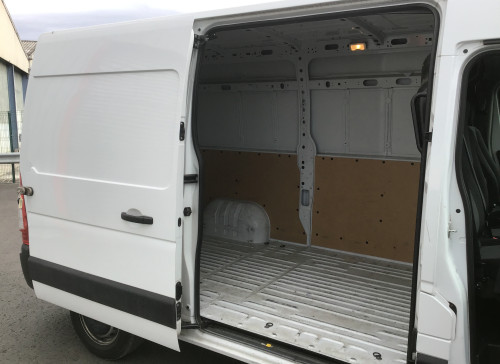 Renault MASTER FOURGON Nouveau FGN TRAC F3300 L2H2 DCI 135 CONFORT